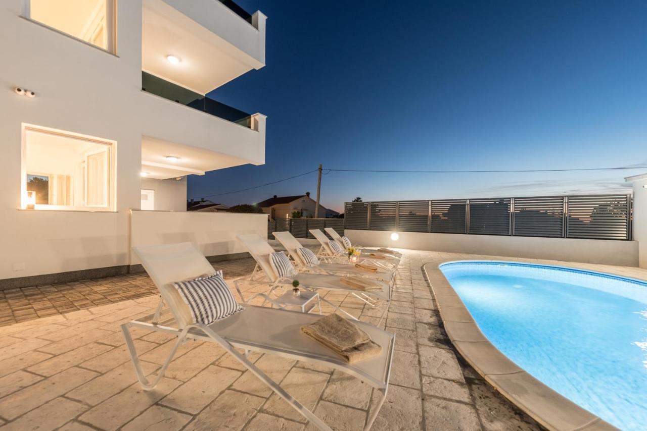 Villa Lena Luxury Apartments Novalja Ngoại thất bức ảnh
