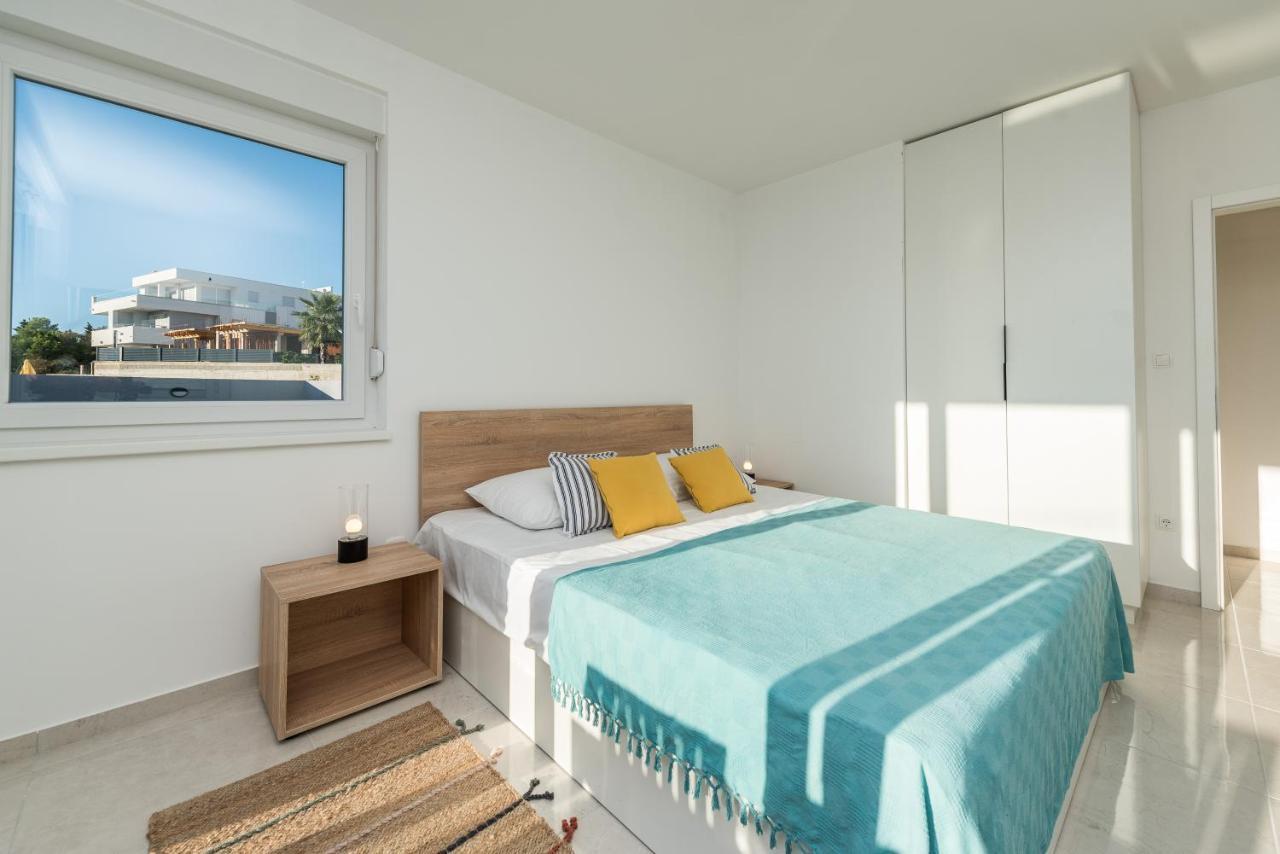 Villa Lena Luxury Apartments Novalja Ngoại thất bức ảnh