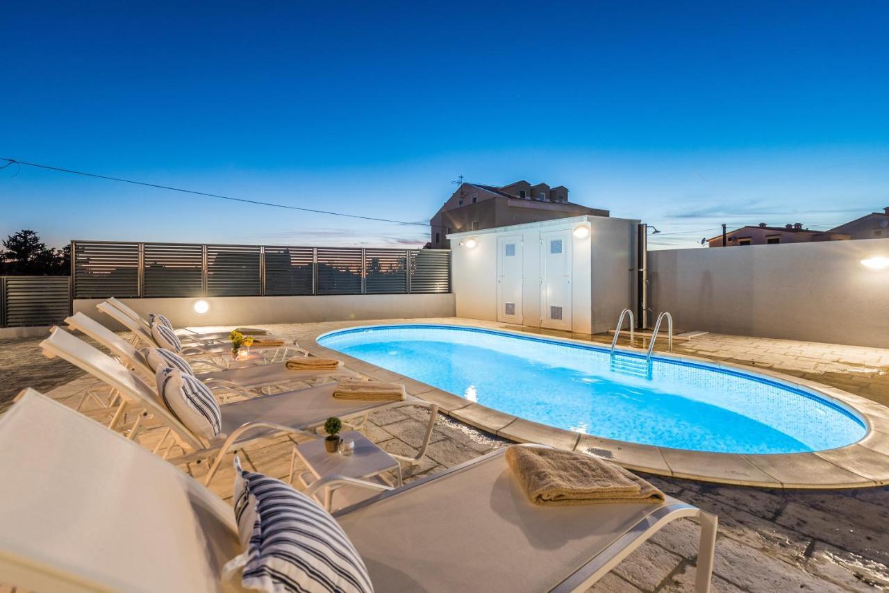 Villa Lena Luxury Apartments Novalja Ngoại thất bức ảnh