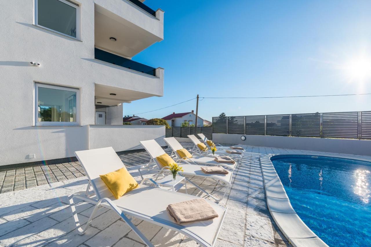 Villa Lena Luxury Apartments Novalja Ngoại thất bức ảnh