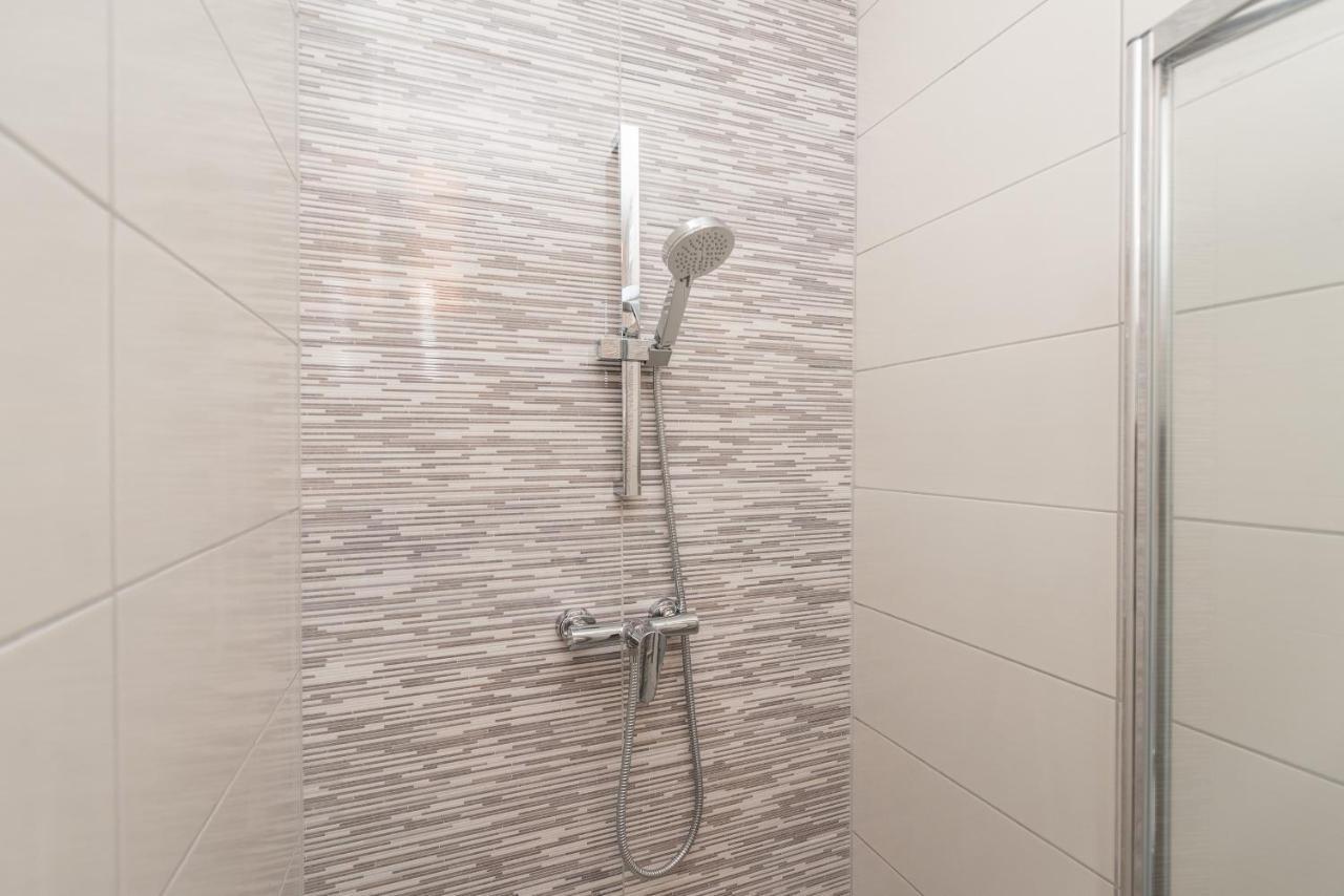Villa Lena Luxury Apartments Novalja Ngoại thất bức ảnh