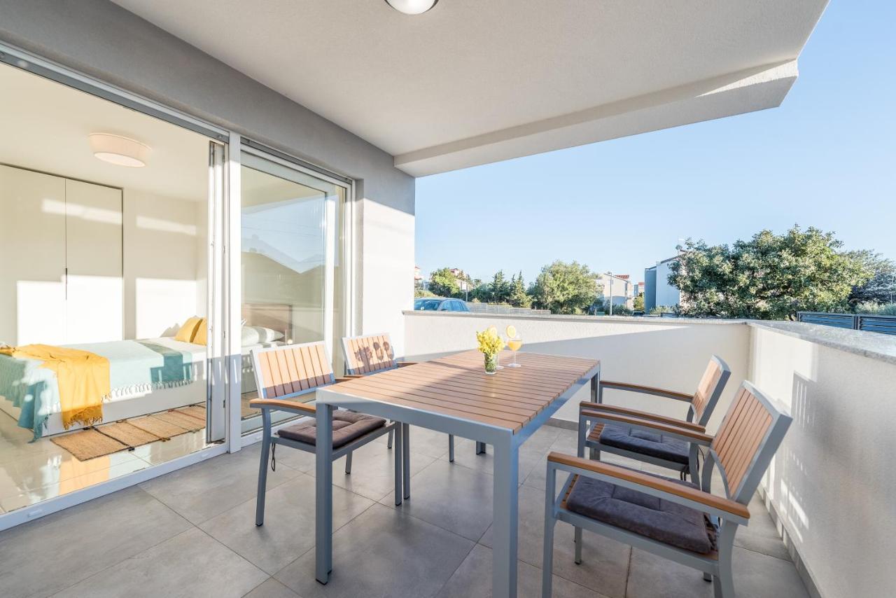 Villa Lena Luxury Apartments Novalja Ngoại thất bức ảnh