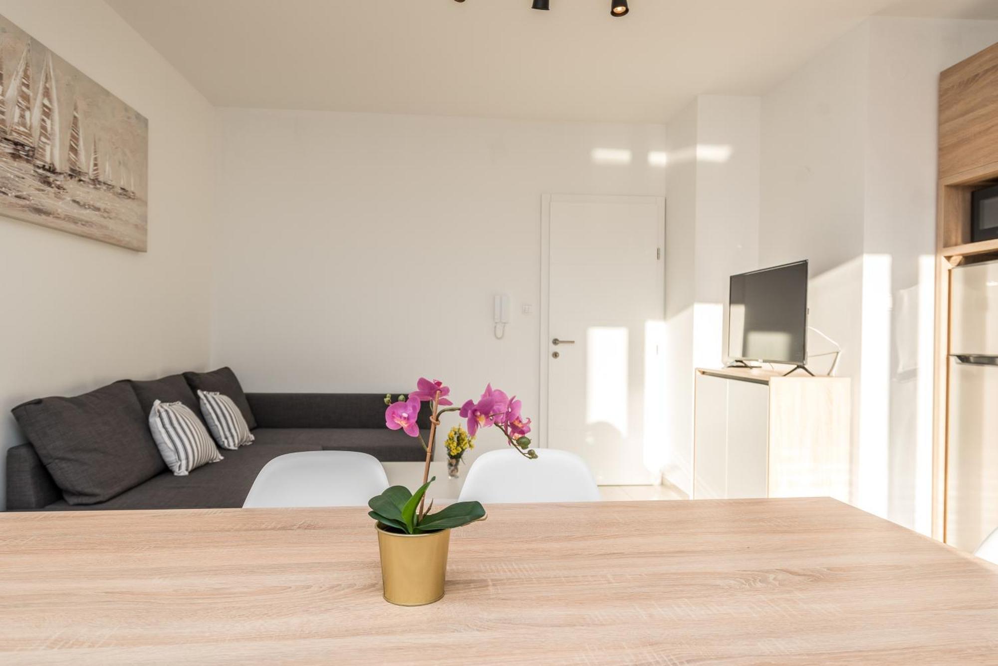 Villa Lena Luxury Apartments Novalja Phòng bức ảnh